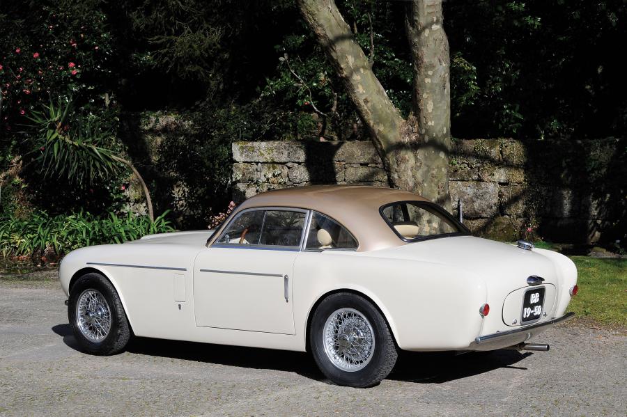  Siata Daina SL Coupe 1952 года  (фото 5 из 21)